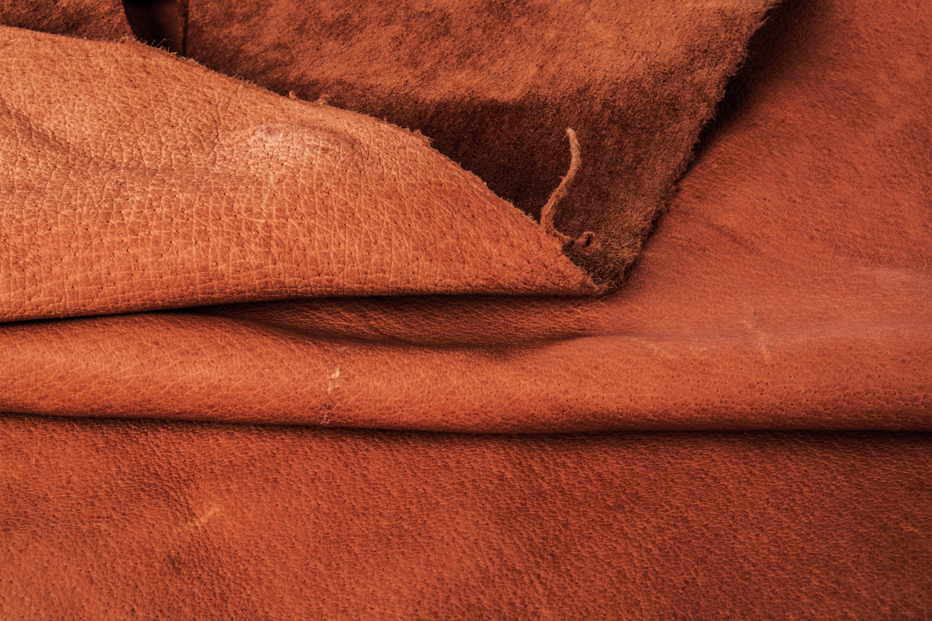 What is Cowhide Leather: Benefits, Uses, and Characteristics